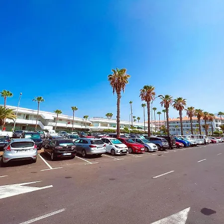 One Bedroom Apartment On First Line Of El Duque Beach, Pd01